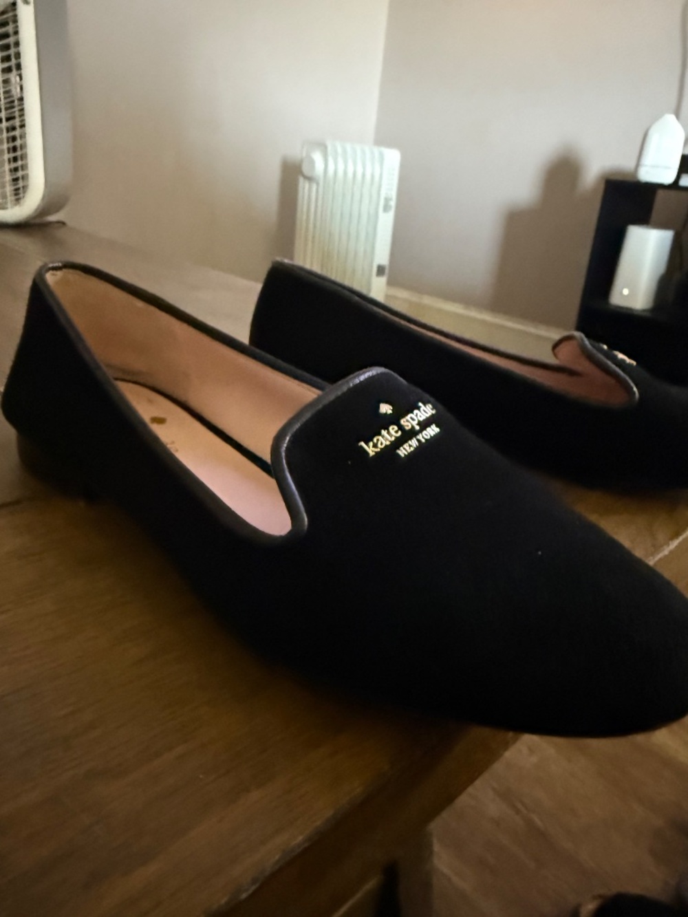 Kate Spade Claudia Classic Black Suede Loafer Gold Logo Women’s Size 6.5 - Picture 2 of 6